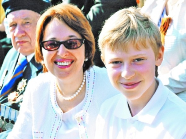 Оксана Дмитриева с сыном 